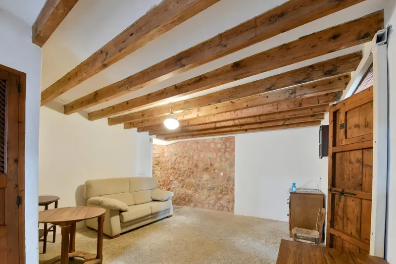 Village house with garage!!! We offer this spacious village house located on a quiet street in Selva, near the center. — photo 7