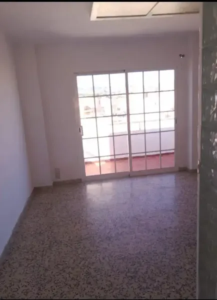 Por favor, abstenerse inmobiliarias. Ya tengo varias trabajando el ello. Gracias. Dispone de cédula de habitabilidad y Certificado de No inf — photo 3