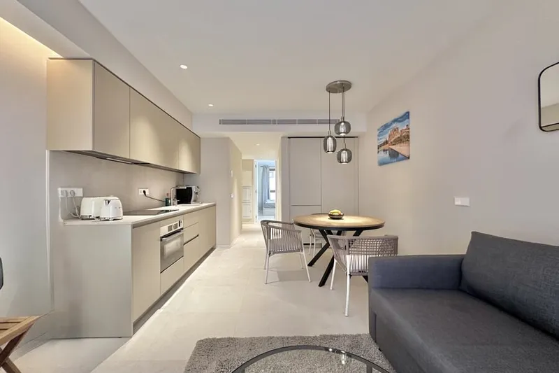 Modern Apartment with balcony and rooftop terrace in Palma — photo 2
