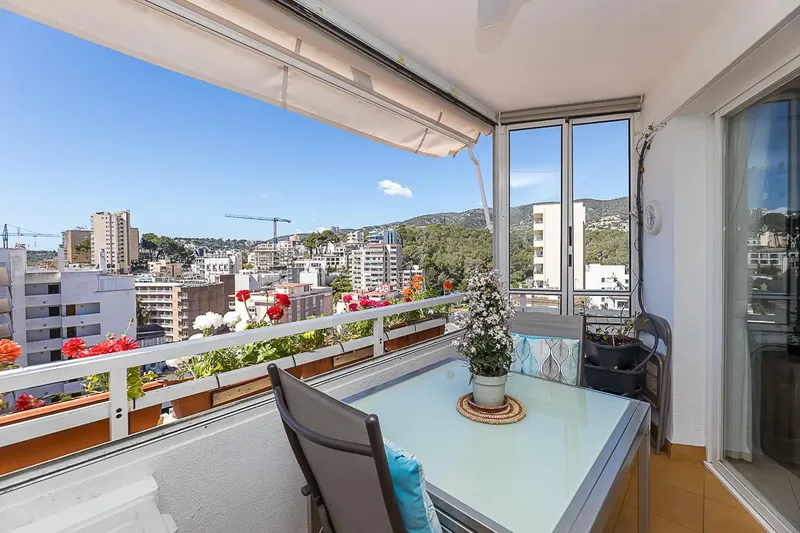 Palma - Cala Major - Calle Bartomeu Quetglas. Apartment for sale on the second floor in a building without elevator. — photo 5