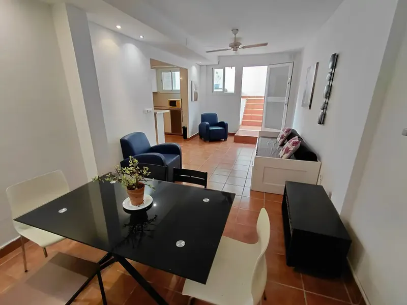 Lovely 2-bedroom ground floor with terrace for temporary rental, maximum 11 months in Palma, Cala Mayor area — photo 1