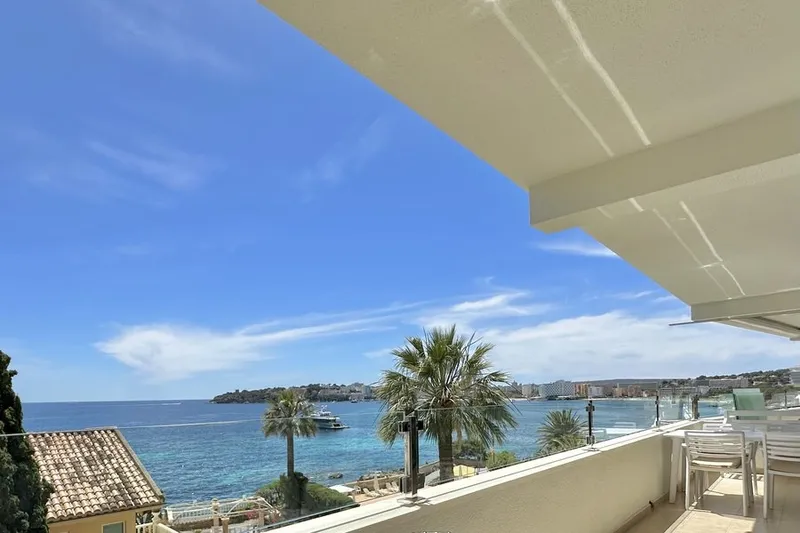 Stunning flat with terrace on the seafront in Palmanova — photo 4