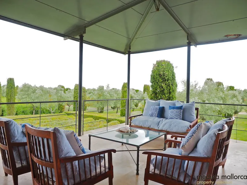 Magnificent estate surrounded by impressive gardens in Llubí — photo 5