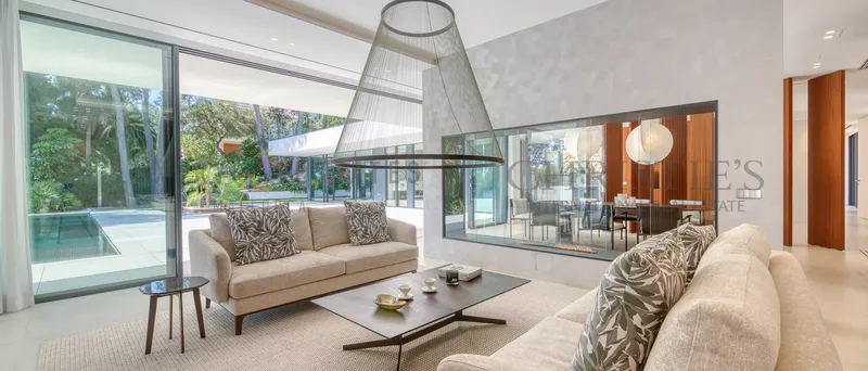 Modern newly built luxury villa in Son Vida with Balinese design — photo 5