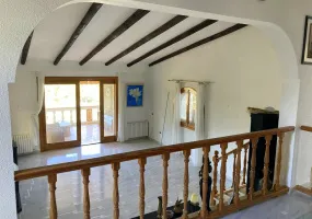 Sea view villa in a privileged location — photo 12