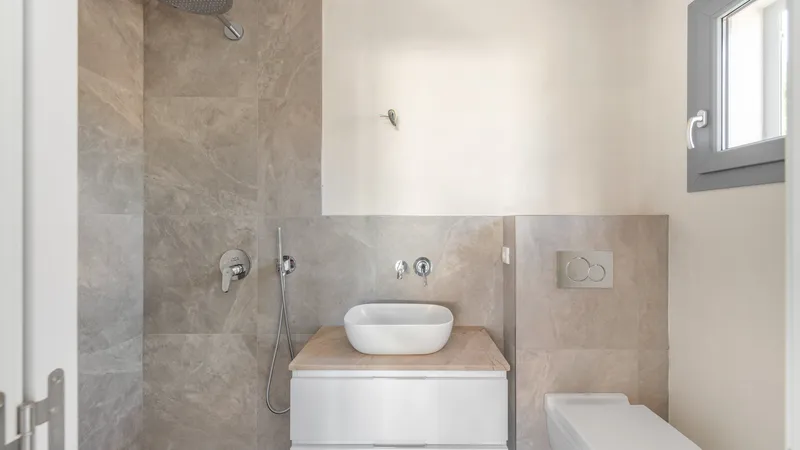 Great villa for sale in Porto Petro, completely reformed in modern style, with large pool and garden — photo 10
