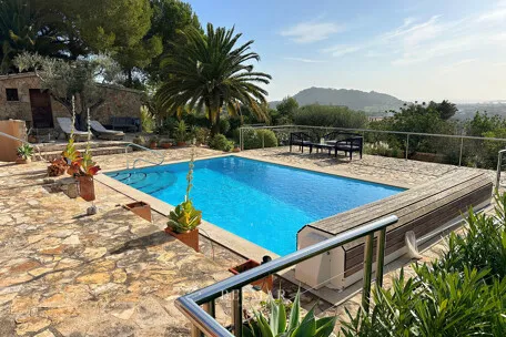 Finca in Son Servera with phenomenal panoramic views as far as the sea — photo 1