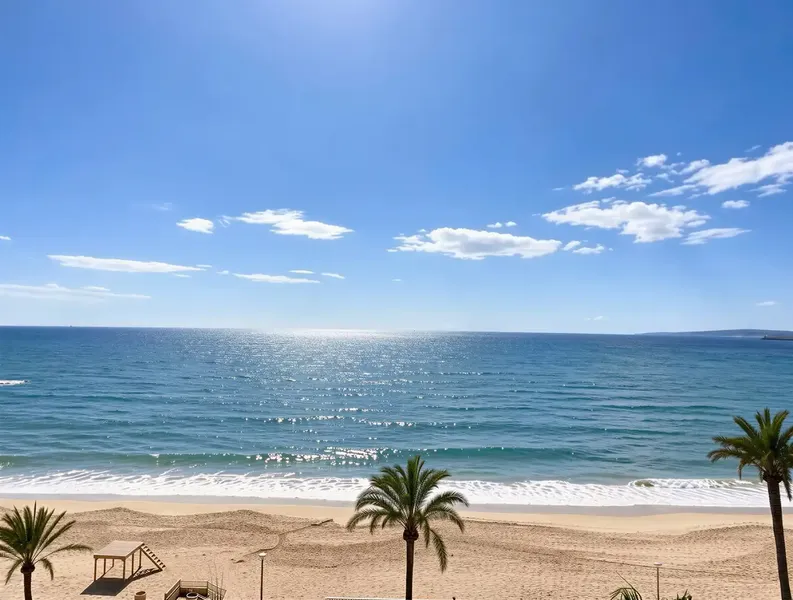 At the top of the Portixol coast, in a privileged first line of the sea, this impressive apartment is located on the 4th floor of a — photo 4