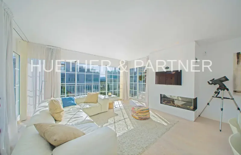 This modern and bright penthouse is located in one of the most coveted and exclusive residential complexes in Porto Cristo. Even the facade — photo 1
