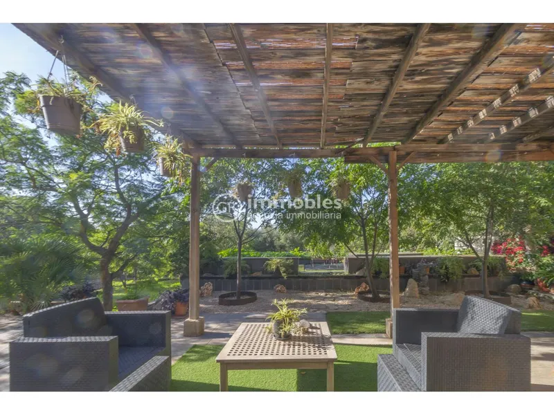 Rustic house — photo 9