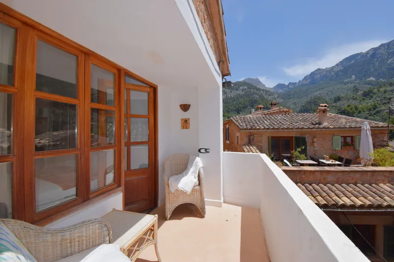 Cozy town house with a private patio and stunning views in Fornalutx — photo 1