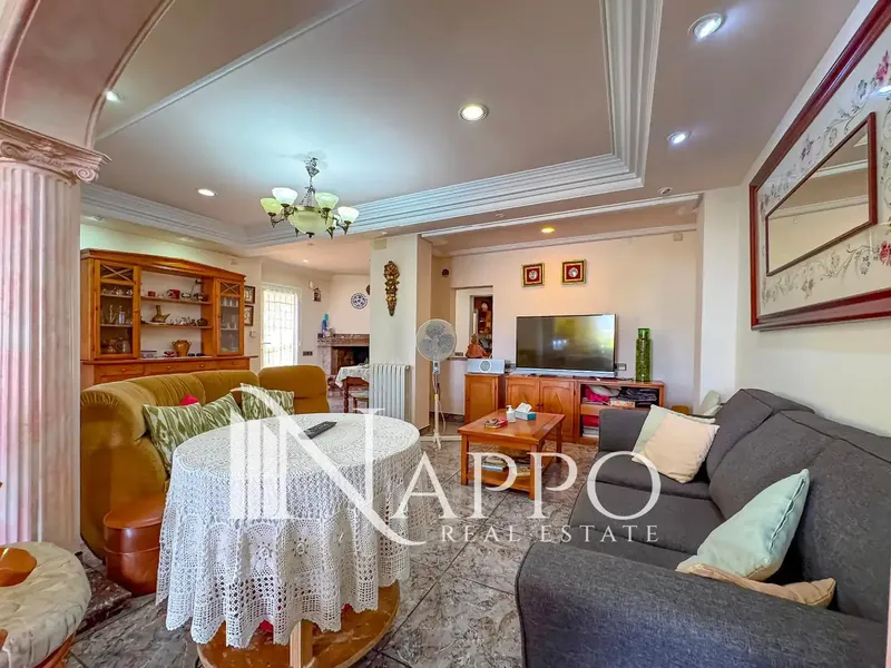 Nappo Real Estate is pleased to present this magnificent estate with an independent villa located in a natural setting just ten minutes — photo 6