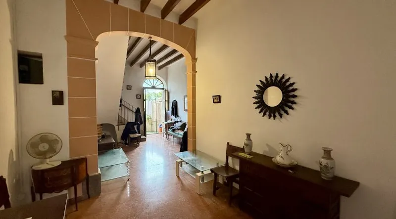 Beautiful Majorcan house with garage and garden in the heart of Soller — photo 1