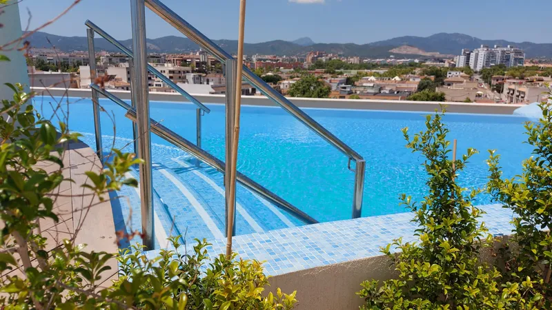 Palma de Mallorca – Investment: central new-build penthouse apartment with rooftop pool in a quiet location (rented) — photo 1