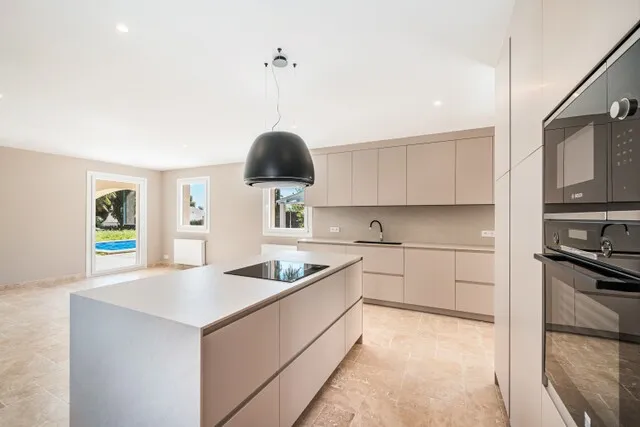 Exquisite villa with swimming pool in Sol de Mallorca, Southwest Mallorca — photo 6