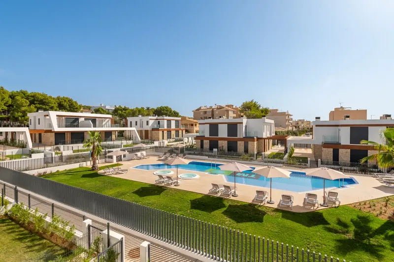 Casa pareada de obra nueva con piscina en venta en Carrer des Moll — photo 1