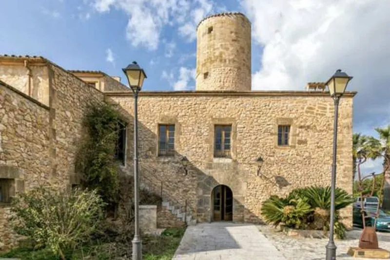 Historic mill from the 14th century — photo 1