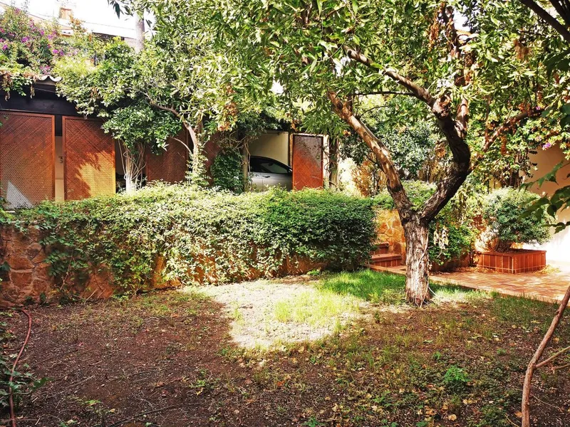Ref 1908; Charming Mallorcan house with garden and garage for rent in El Terreno — photo 4
