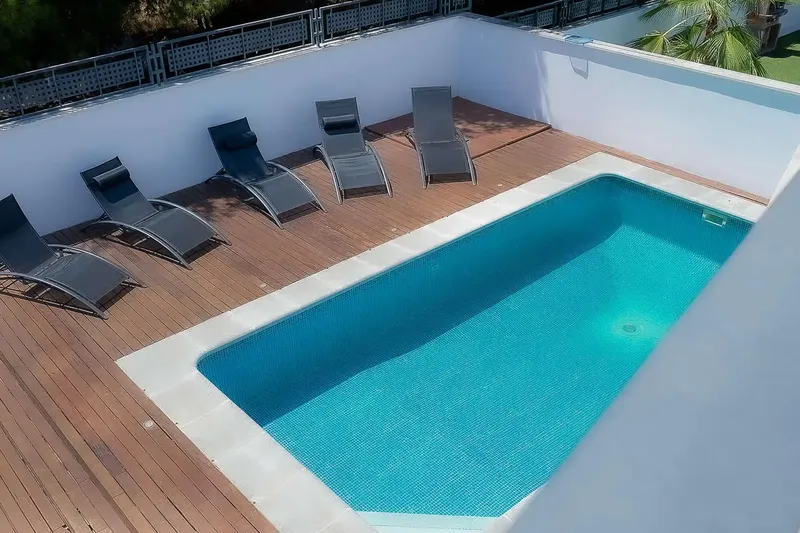 In a highly sought-after location in Can Pastilla, just steps from the sea, two identical semi-detached houses are for sale, each for €1,600,000, both — photo 3