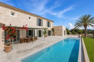 Architect-Designed Finca with Private Vineyard in Mallorca — photo 1