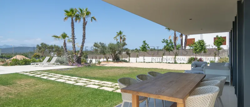 Modern luxury villa in Son Gual featuring sustainable timber construction — photo 7