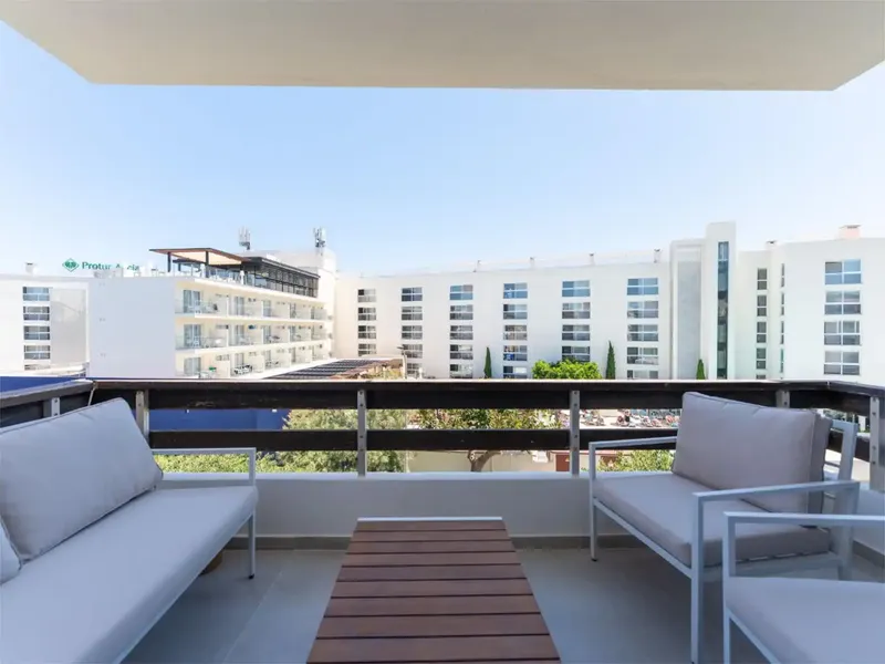 Agencies Refrain – Renovated Apartment with Sea Views in Cala Bona — photo 8