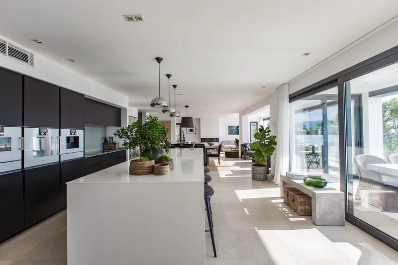 Espectacular villa moderna con vistas al mar y pista de tenis en Santa Ponsa — photo 7