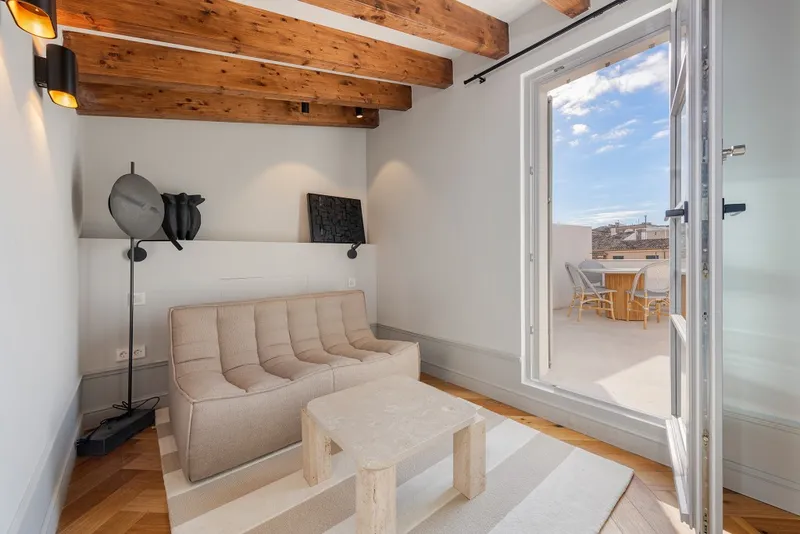 Top quality apartment for sale in Palma Casco Antiguo with private terrace and sunny terraces — photo 12