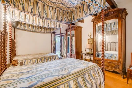Pollensa, rural manor house with guest houses, tennis court and swimming pool in Pollença — photo 9