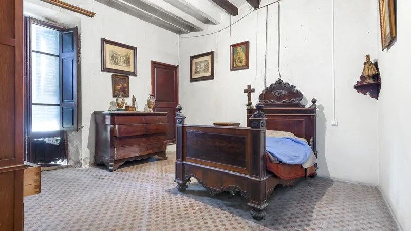 Investment! Historic mansion in the center of Soller with a lot of history and potential — photo 4