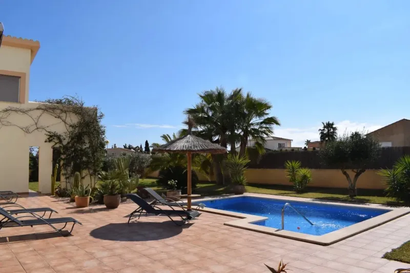 Chalet for sale: Campos, Mallorca - 5 bedrooms, pool — photo 2