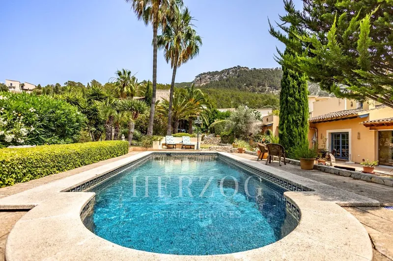 Mediterranean finca with private pool and beautiful plants in a central location in Andratx — photo 2