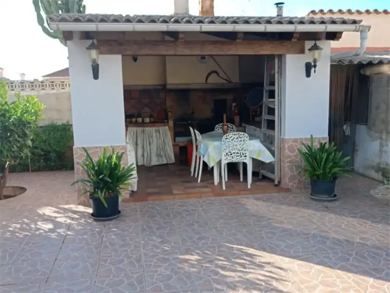 Chalet en Palmanyola de 4 dormitorios dobles, 2 baños completos, 2 salon comedor, Cocina con despensa. 230 mts construidos de casa en solar  — photo 5
