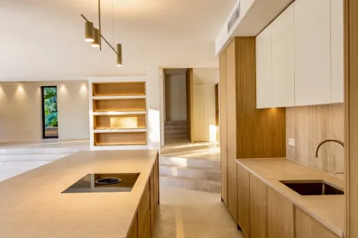 Santa Ponsa, modern villa with bright architecture, Mediterranean lifestyle and privacy — photo 3