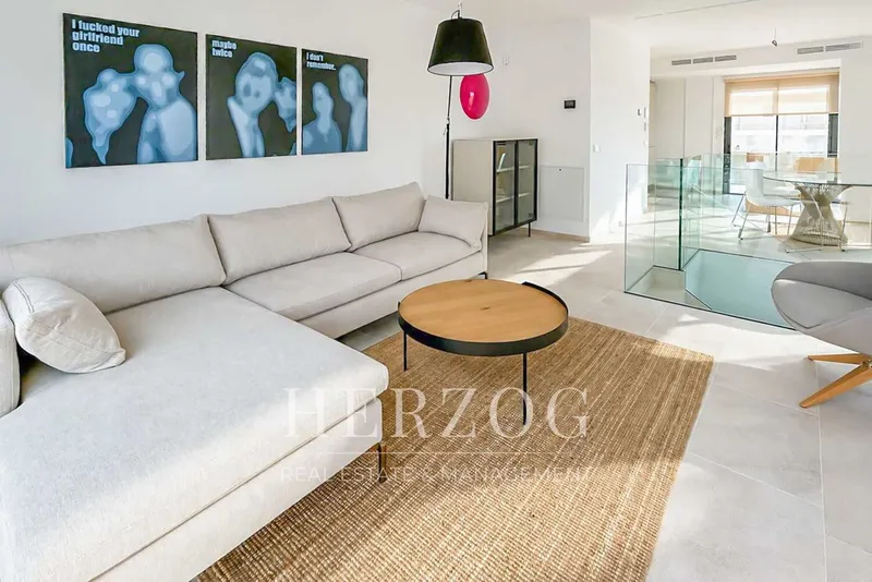 Exclusive new-build penthouse with private pool and sea views in Playa de Palma — photo 4