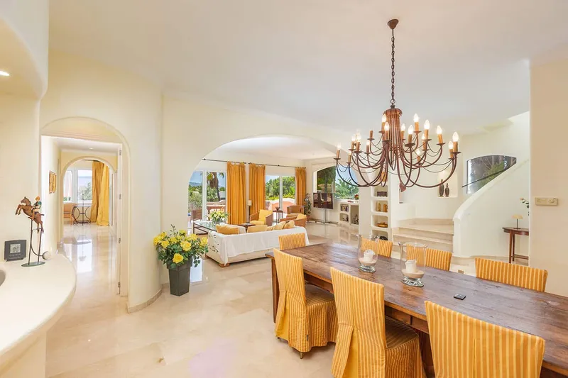 Mediterranean villa in quiet prime location near harbour and golf course — photo 6