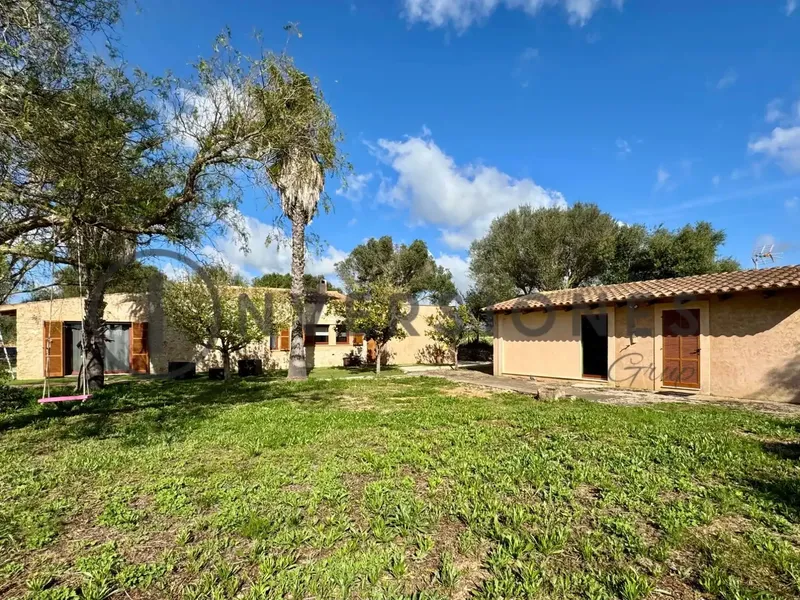 INVERSIONES GRUP REAL ESTATE BOUTIQUE presents this spectacular rustic finca on the outskirts of Felanitx, ideal for lovers of tranquility and nature, with the possibility of building a fully legal swimming pool. — photo 4