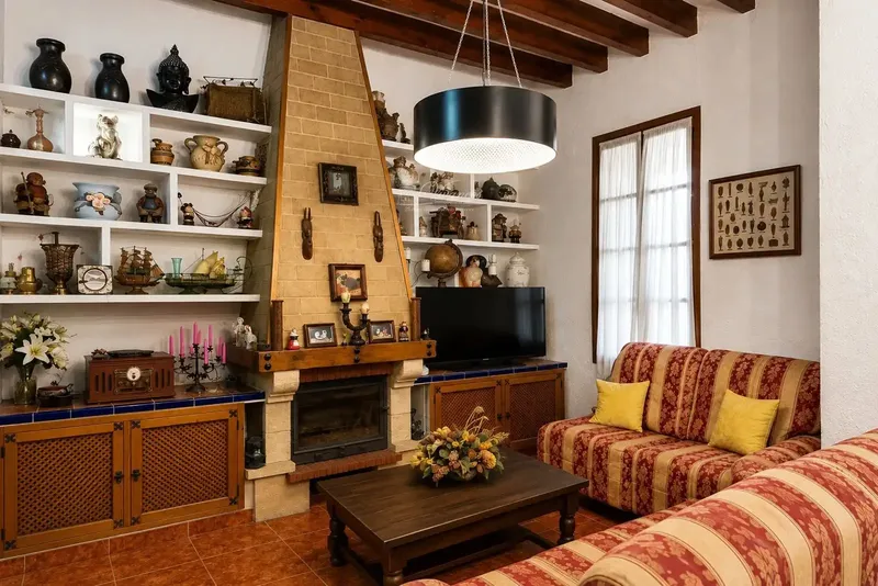 Mallorcan house with terrace in the center of Sa Pobla, 162 m² — photo 4