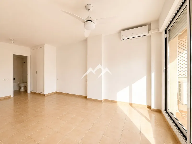 Apartment for rent with large terrace, patio and sea views in Calvià — photo 3