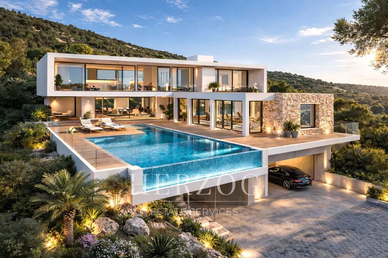 Spacious building plot for the construction of a villa in a central location in Paguera — photo 1