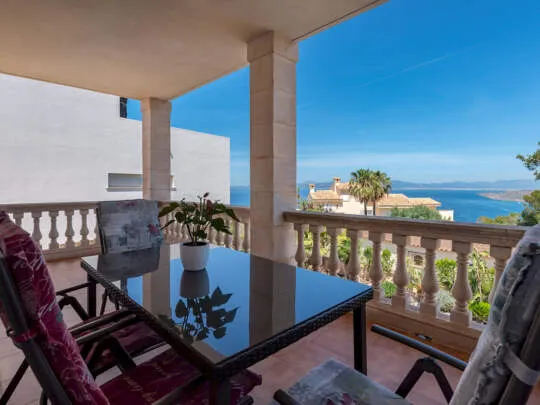 Villa with rental license and stunning views of the coast of Palma in second sea line — photo 7