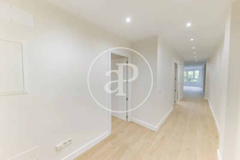 Renovated Apartment for Sale Just Steps from Avenidas — photo 6