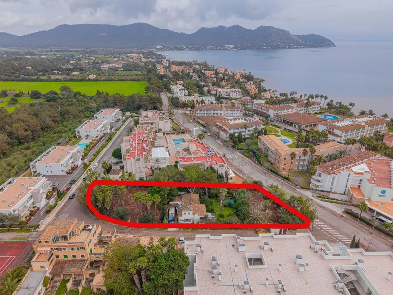 4 semi-detached plots in an urban area, just a few metres from the sea, in Son Servera. — photo 1