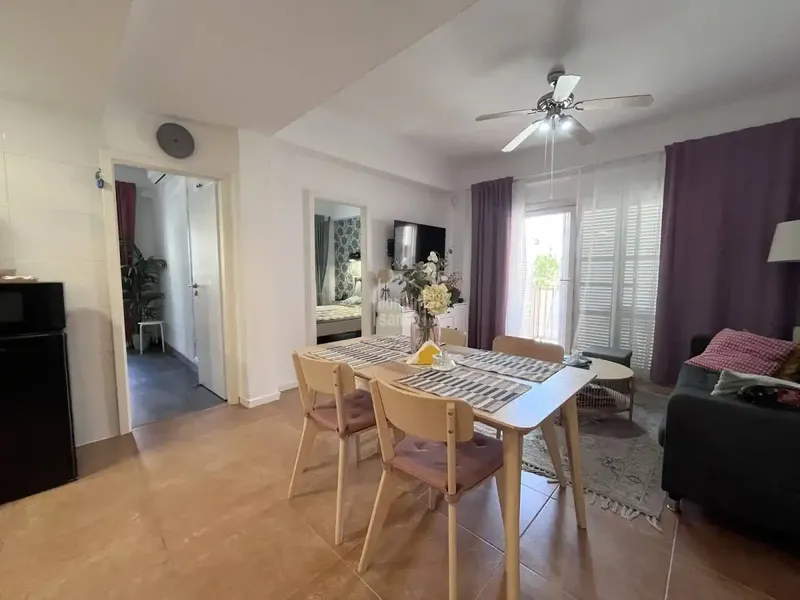 Attractive and sunny first-floor apartment in the center of Cala Millor, approximately 53 m², with two terraces and just 2 — photo 3