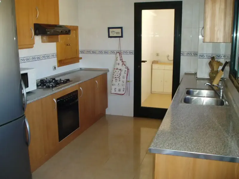 Ático 140 m en Parc Ses Fonts con 3 terrazas (120m) a nivel comedor y cocina. Comedor 40 metros con pasaplatos. 4 habitaciones dobles con 4  — photo 10