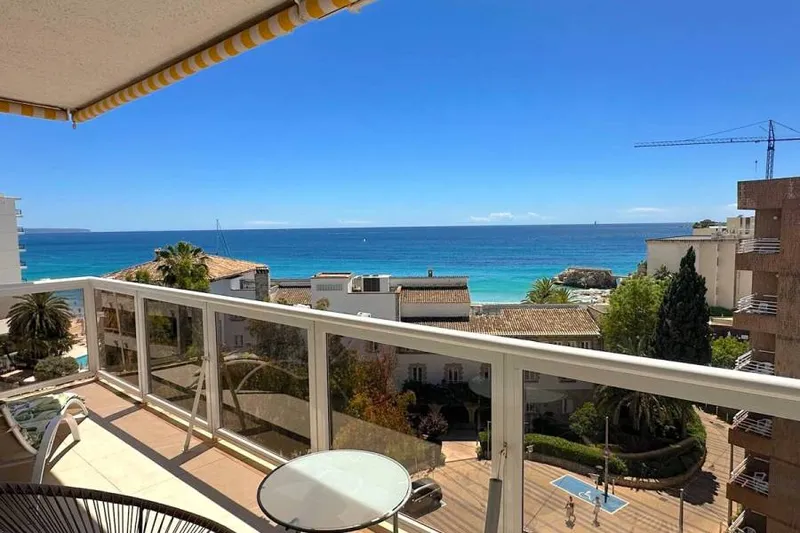 Loft-Style Apartment with Sea Views in Cala Major — photo 1