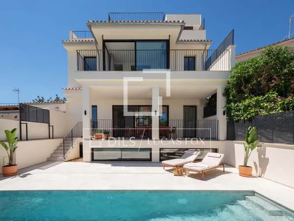 279m² house / villa with 46m² terrace for sale in Genova, Palma — photo 2