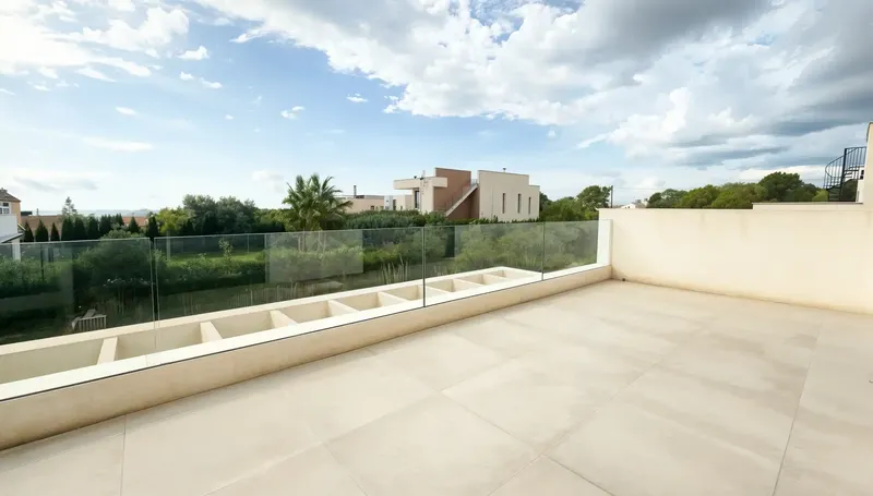 For sale is an exclusive villa in Cala Pi, located in a quiet residential area in the Torrent de Cala Pi. This high-quality property — photo 12