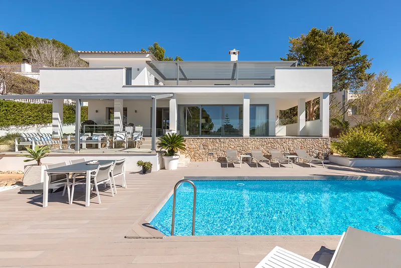 Villa in Santa Ponsa - Top modernized property with pool in sought-after location — photo 10
