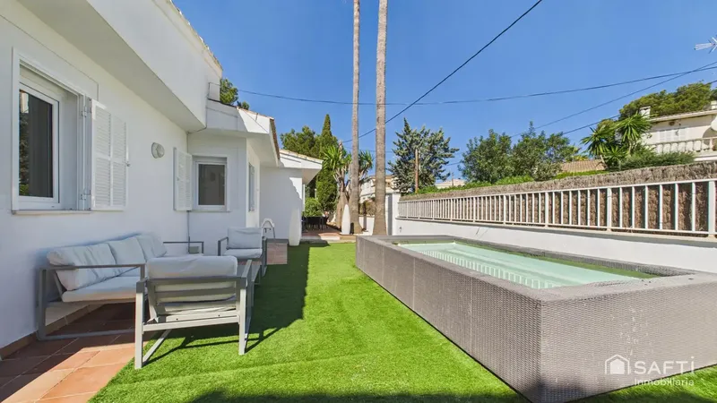 Villa with private pool and jacuzzi - Tourist license for 8 people - Can Picafort - Calle Tords — photo 1
